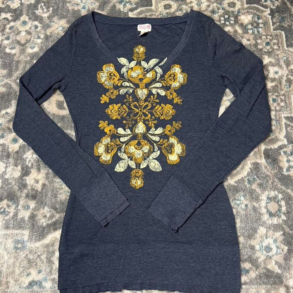 Mossimo Women's Blue and Navy Shirt